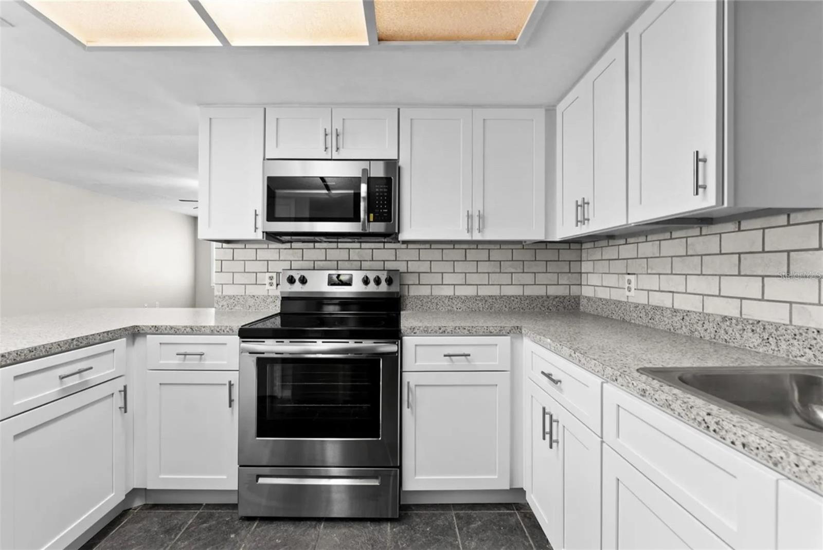 Image 7 of 13 For 4416 Highland Lane