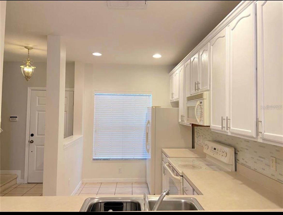 Image 16 of 16 For 10604 Savannah Wood Drive 84