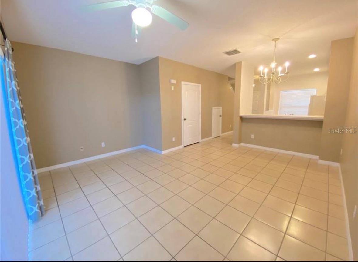 Image 5 of 16 For 10604 Savannah Wood Drive 84
