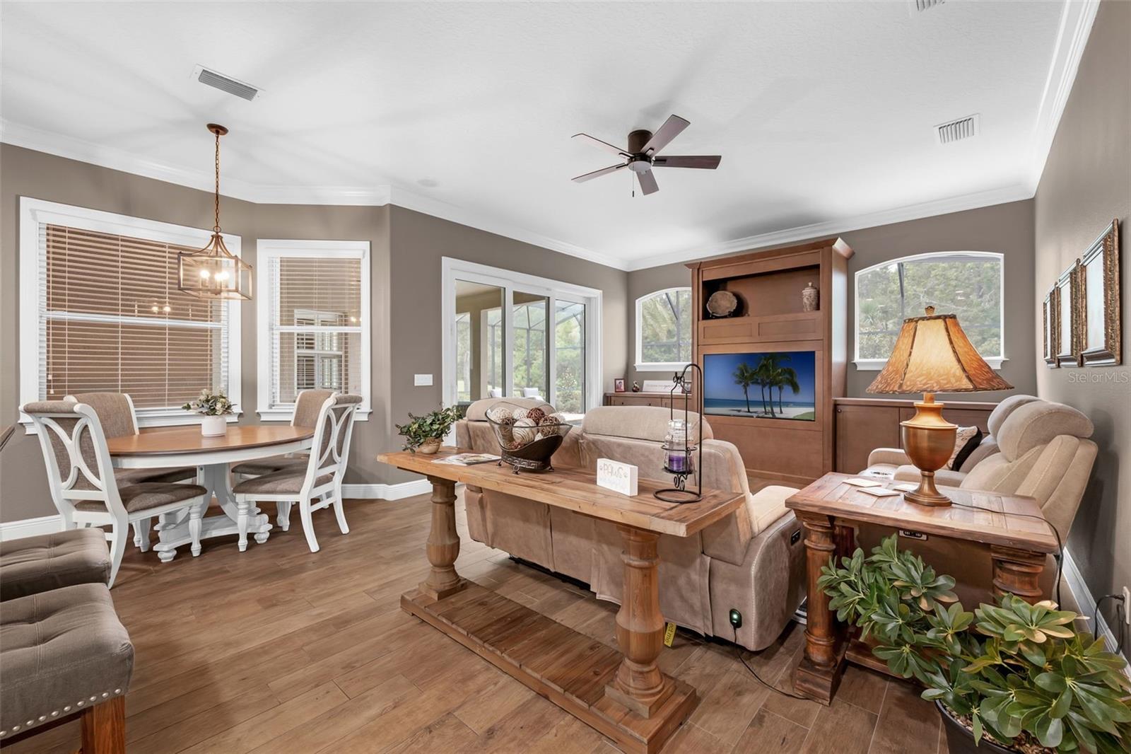 Image 15 of 59 For 1462 Palm Bay Court