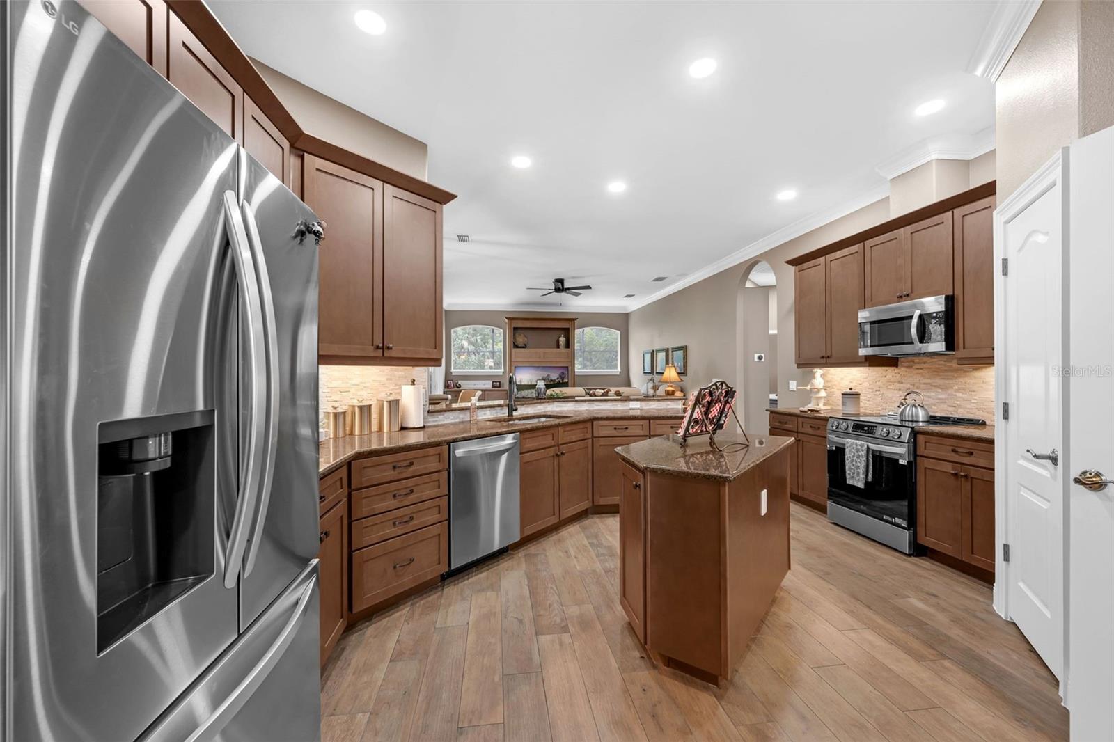 Image 21 of 59 For 1462 Palm Bay Court