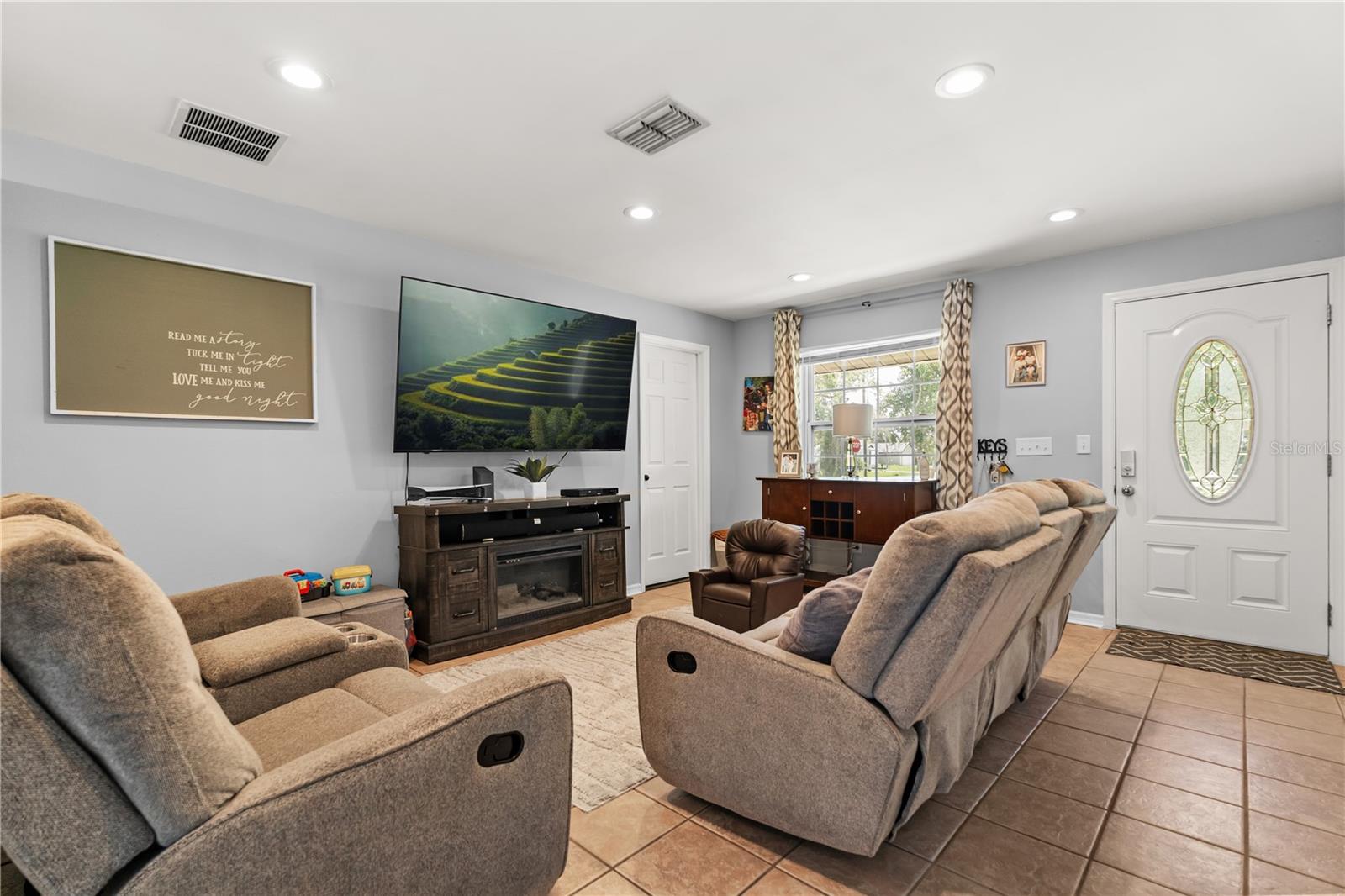 Image 3 of 16 For 4849 Jay Drive