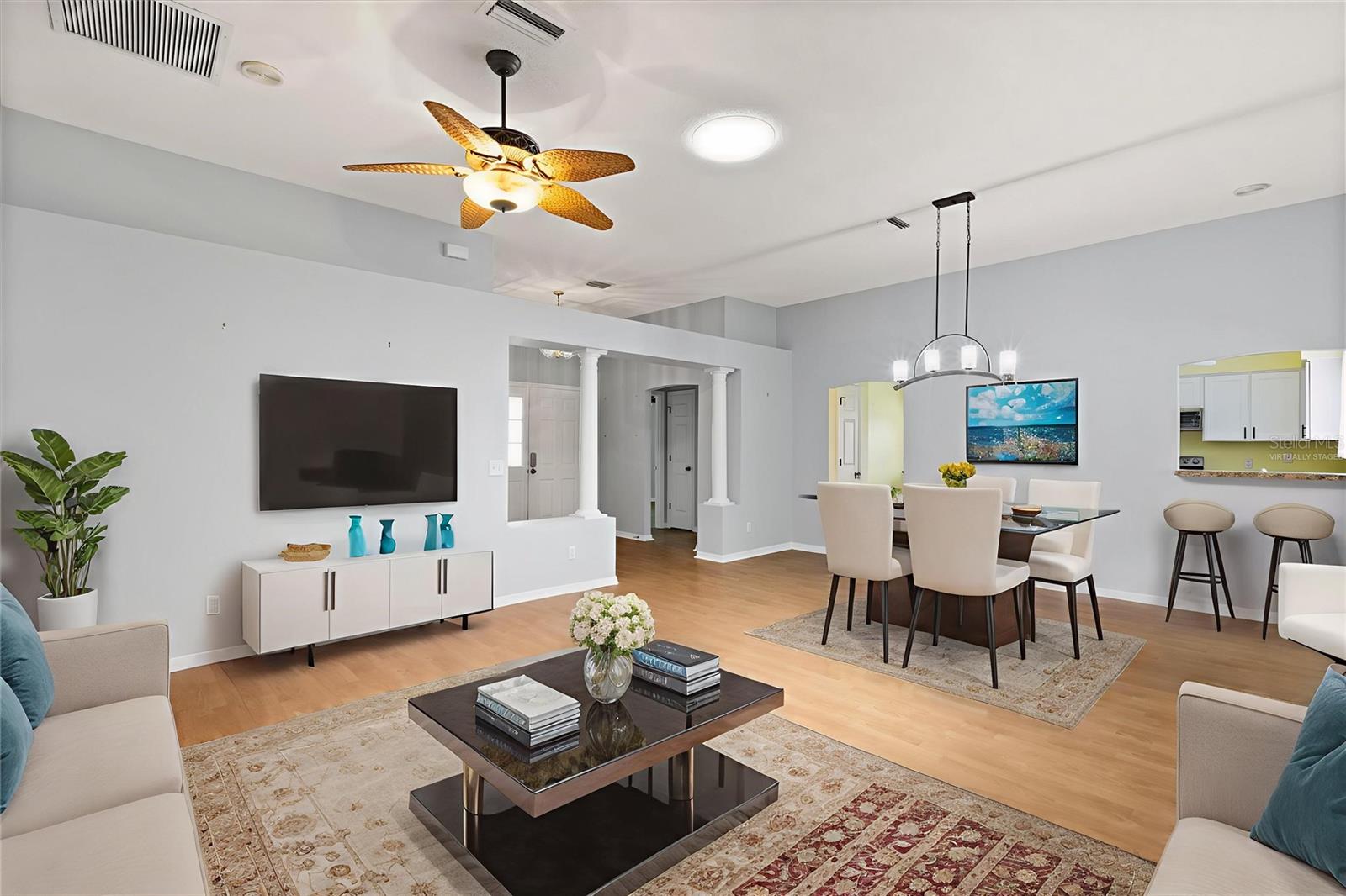 Image 3 of 17 For 956 Chula Court