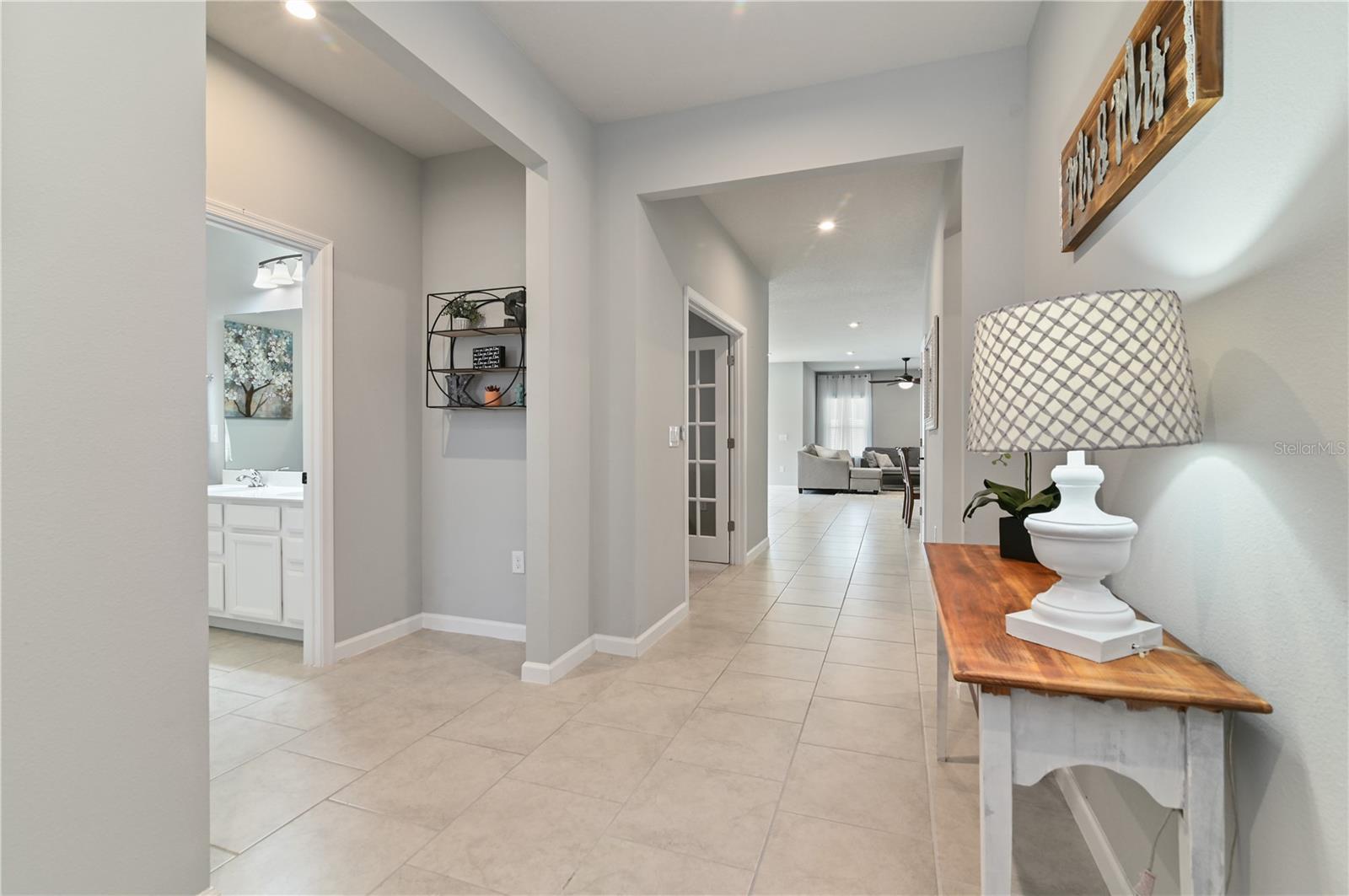 Image 15 of 90 For 410 Winter Bliss Ln