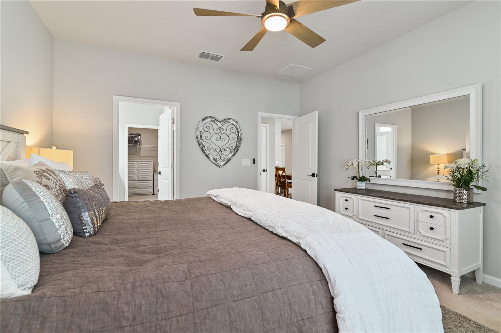 Image 38 of 90 For 410 Winter Bliss Ln