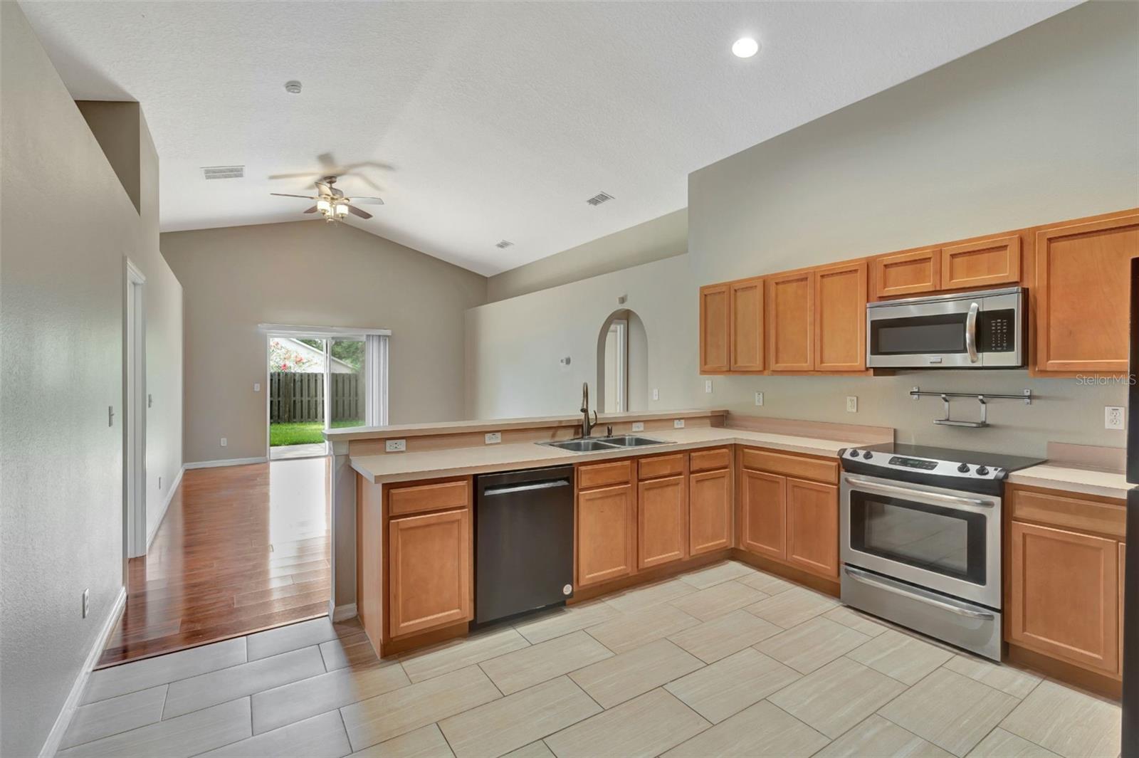 Image 7 of 20 For 2081 Newtown Road