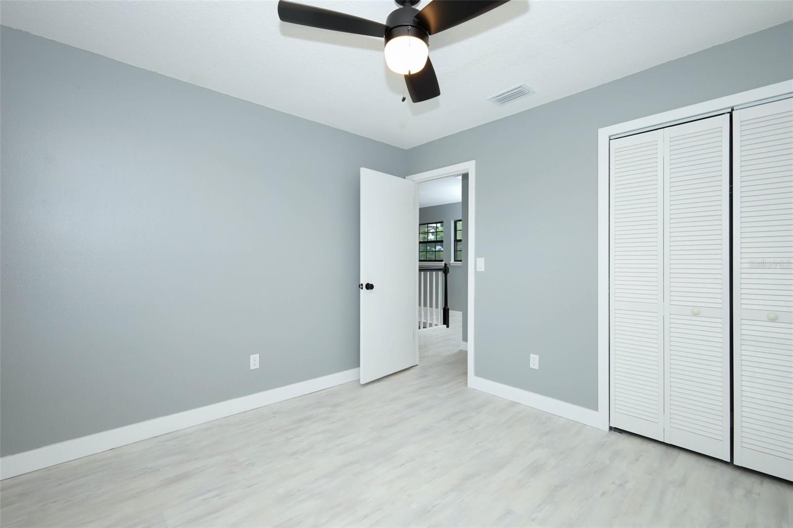 Image 33 of 47 For 2304 Harding Circle