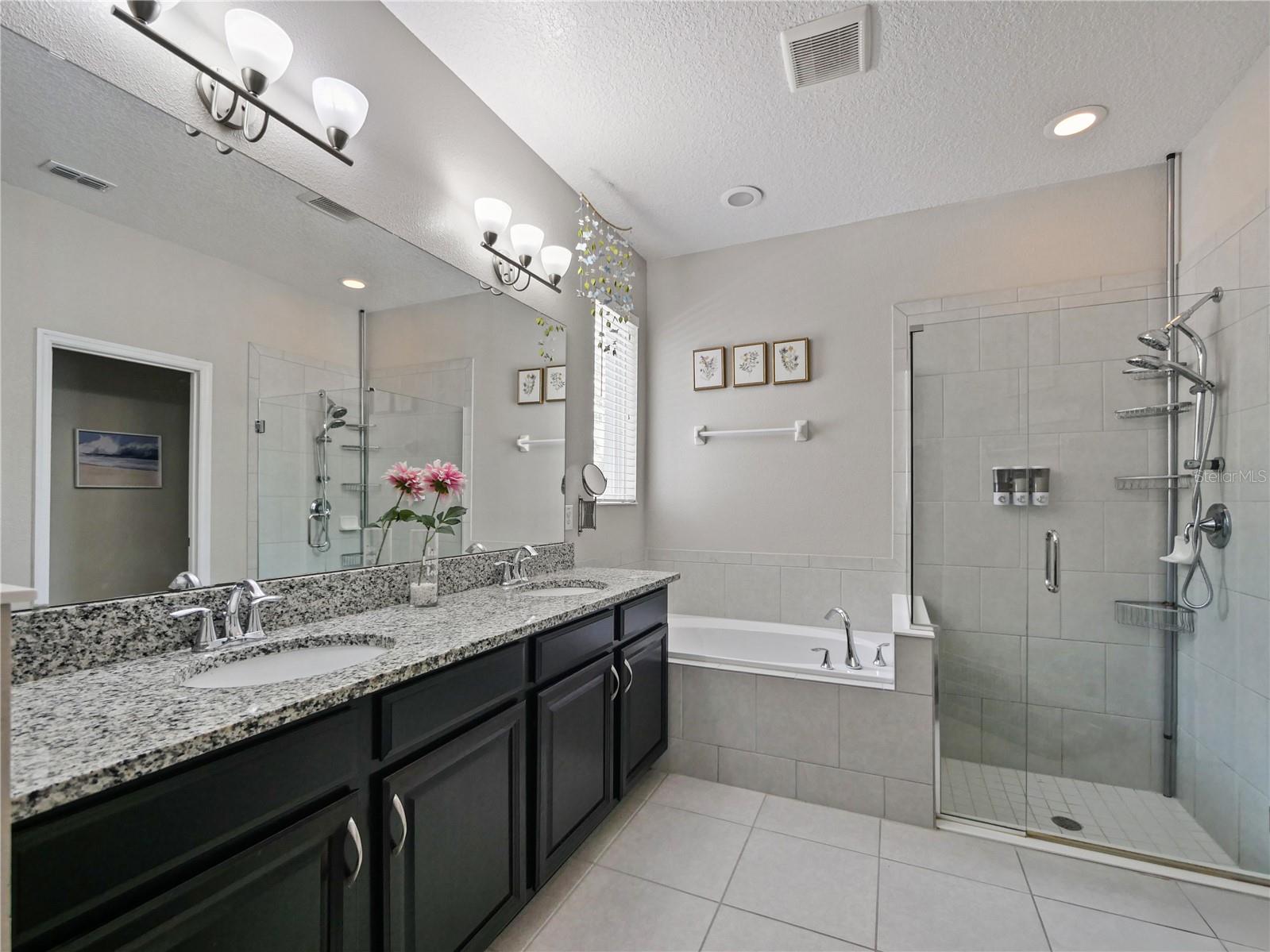 Image 32 of 49 For 2621 Peony Drive
