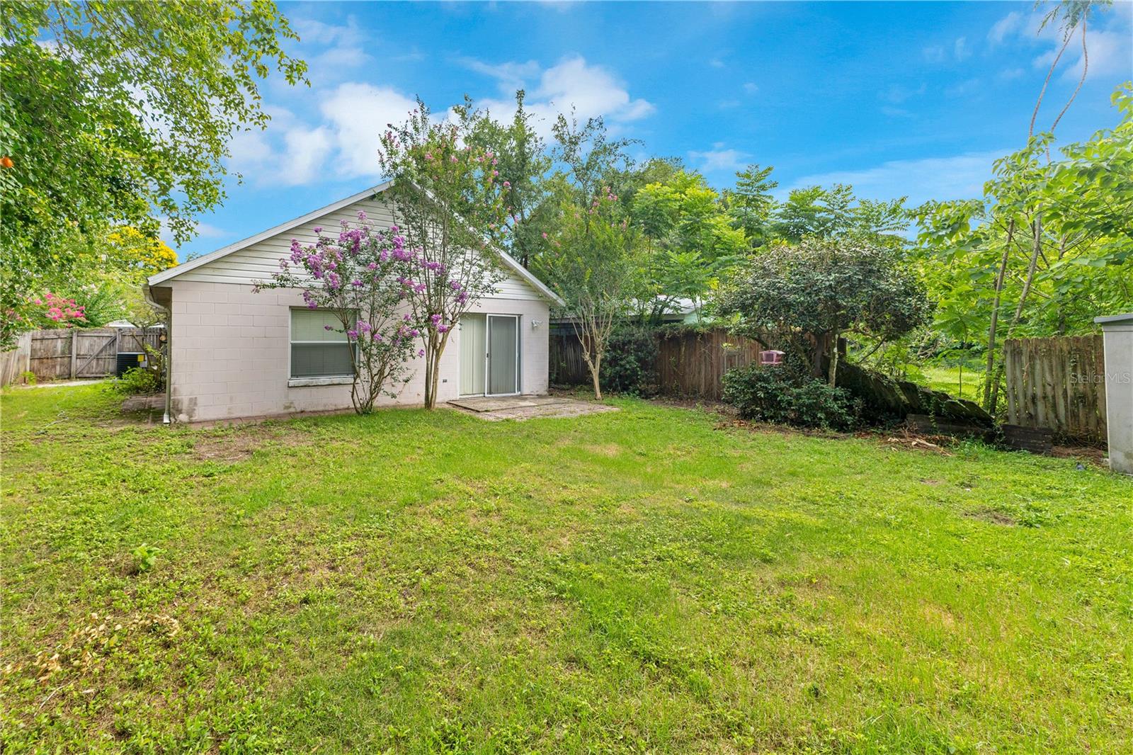Image 13 of 15 For 2024 Grant Avenue
