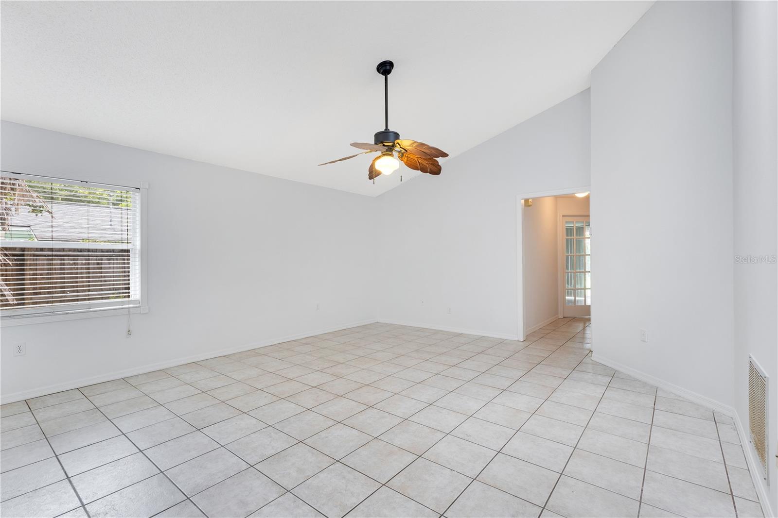 Image 4 of 15 For 2024 Grant Avenue