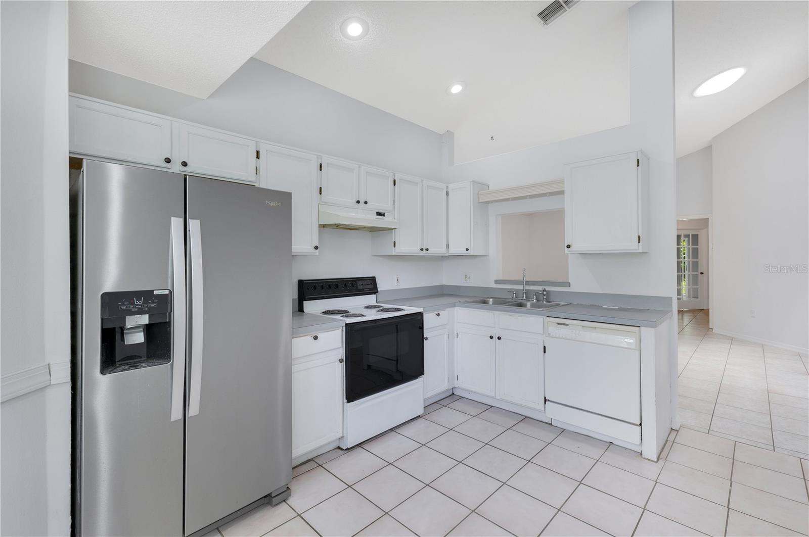 Image 6 of 15 For 2024 Grant Avenue