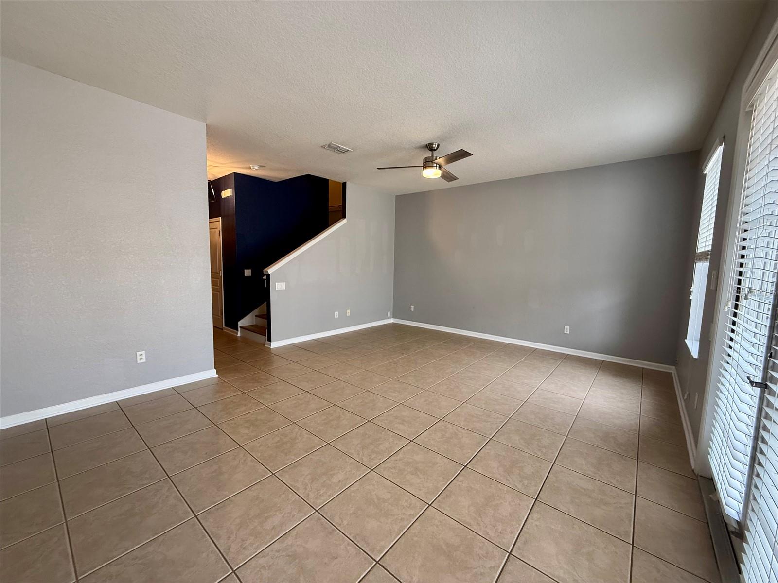 Image 4 of 43 For 7722 Fairgrove Avenue