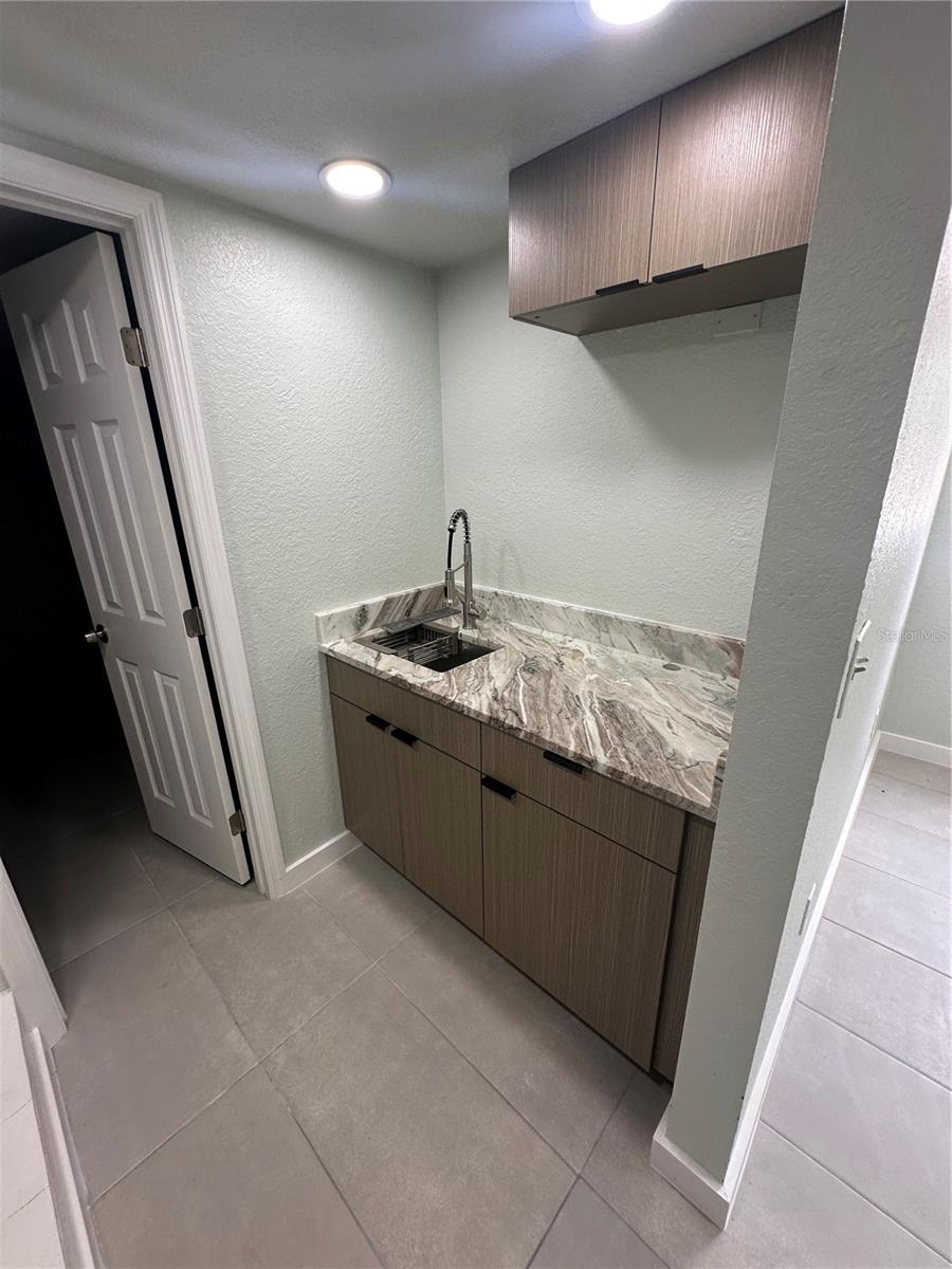 Image 42 of 70 For 610 Cypress Avenue