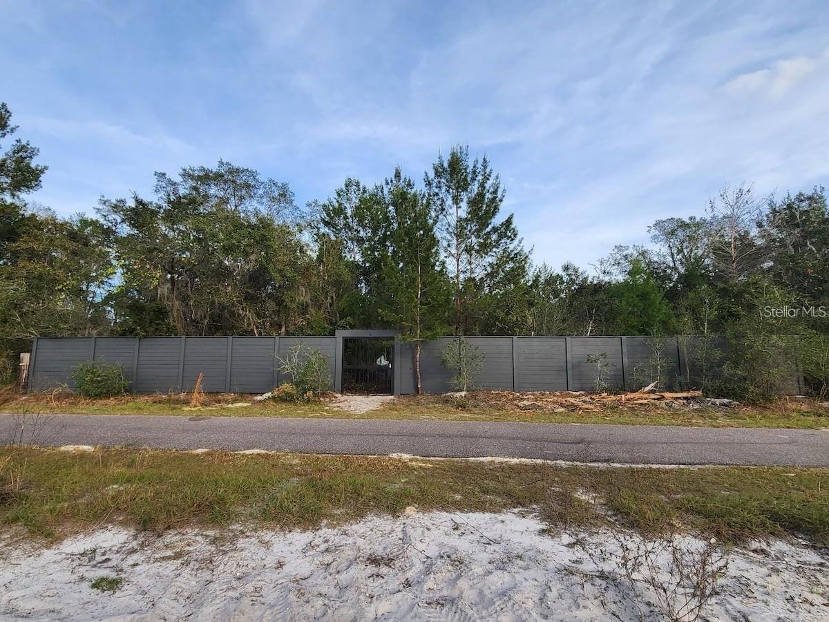 Image 67 of 70 For 610 Cypress Avenue