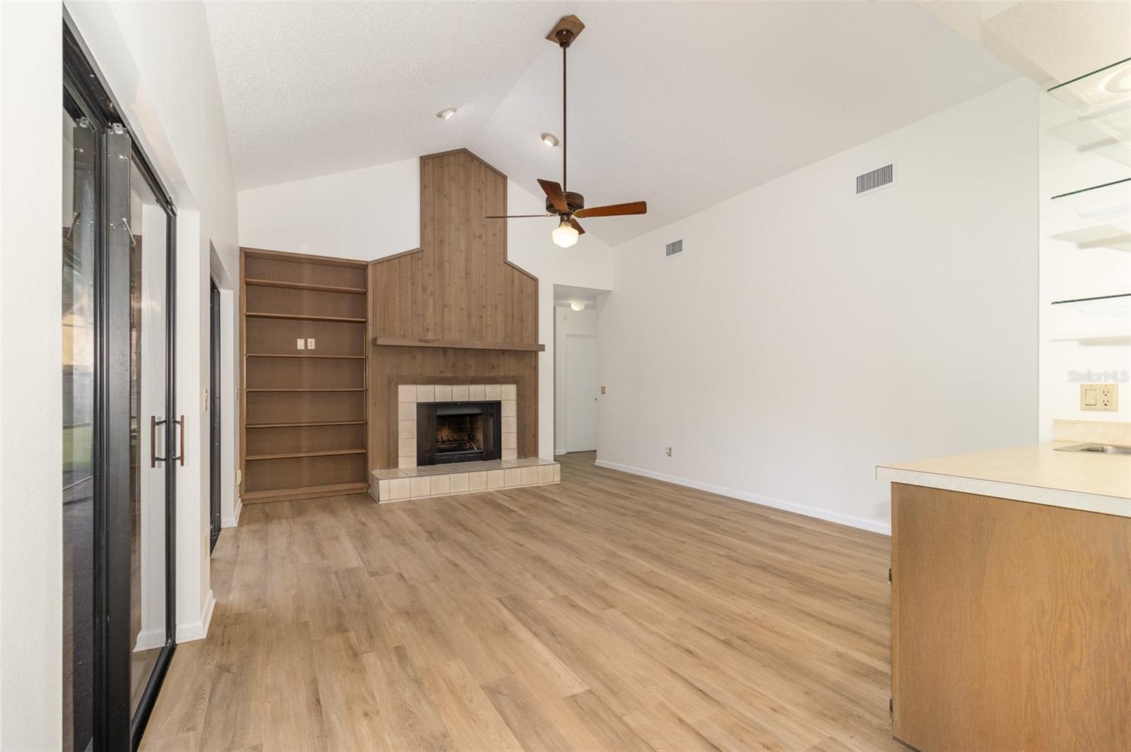 Image 11 of 31 For 1424 Mt Laurel Drive