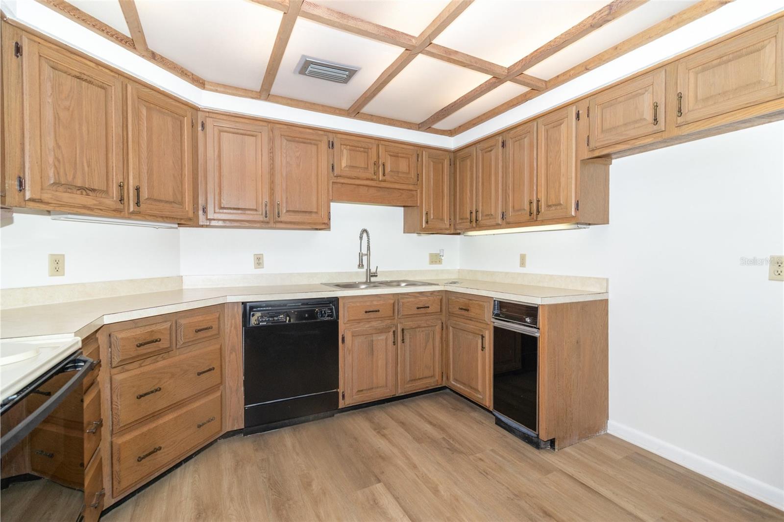 Image 5 of 31 For 1424 Mt Laurel Drive