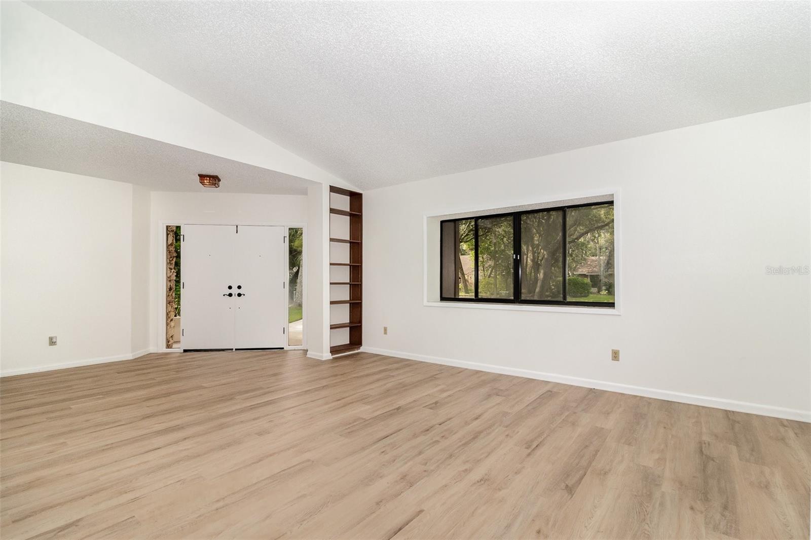 Image 7 of 31 For 1424 Mt Laurel Drive