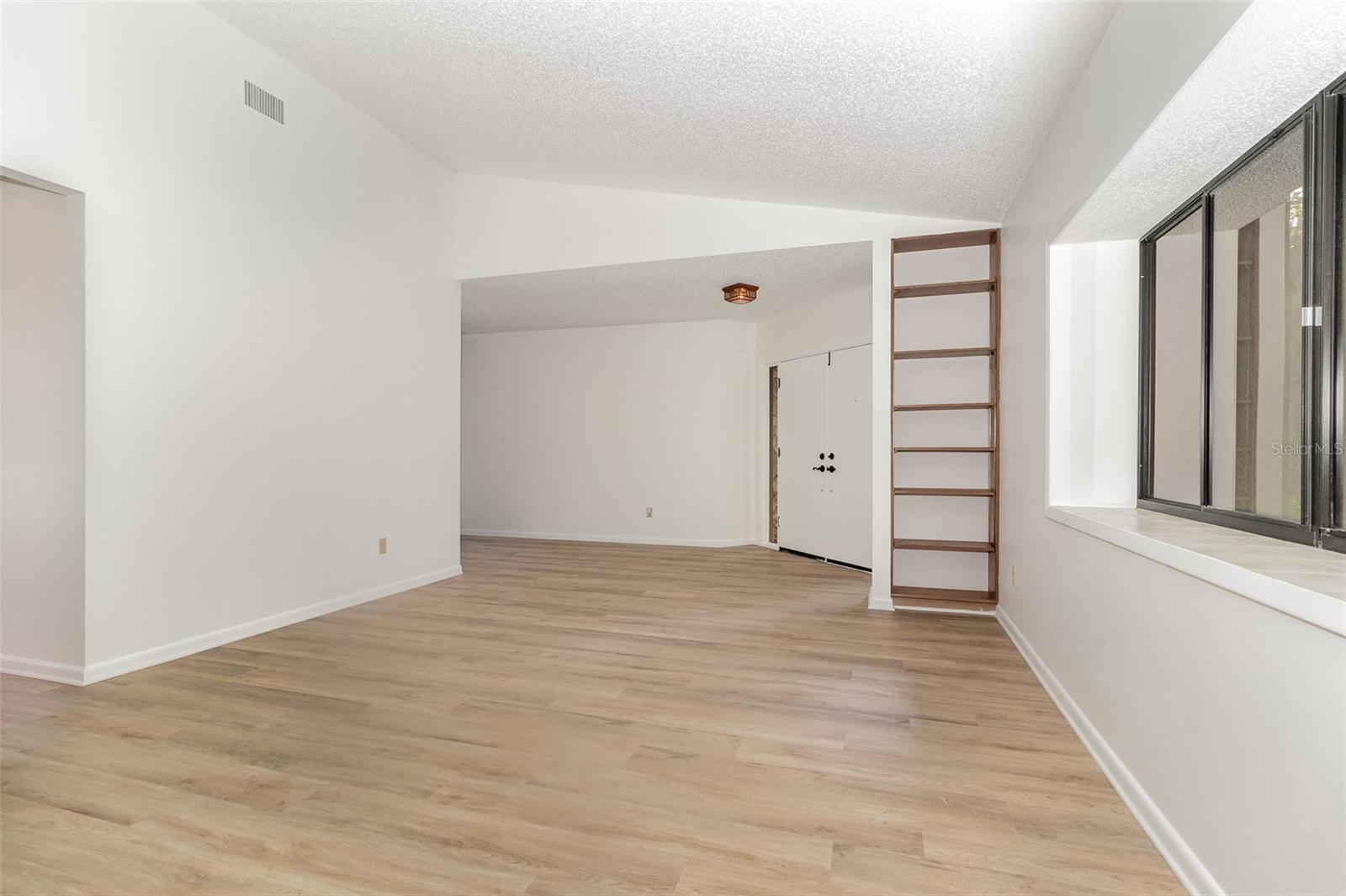 Image 9 of 31 For 1424 Mt Laurel Drive