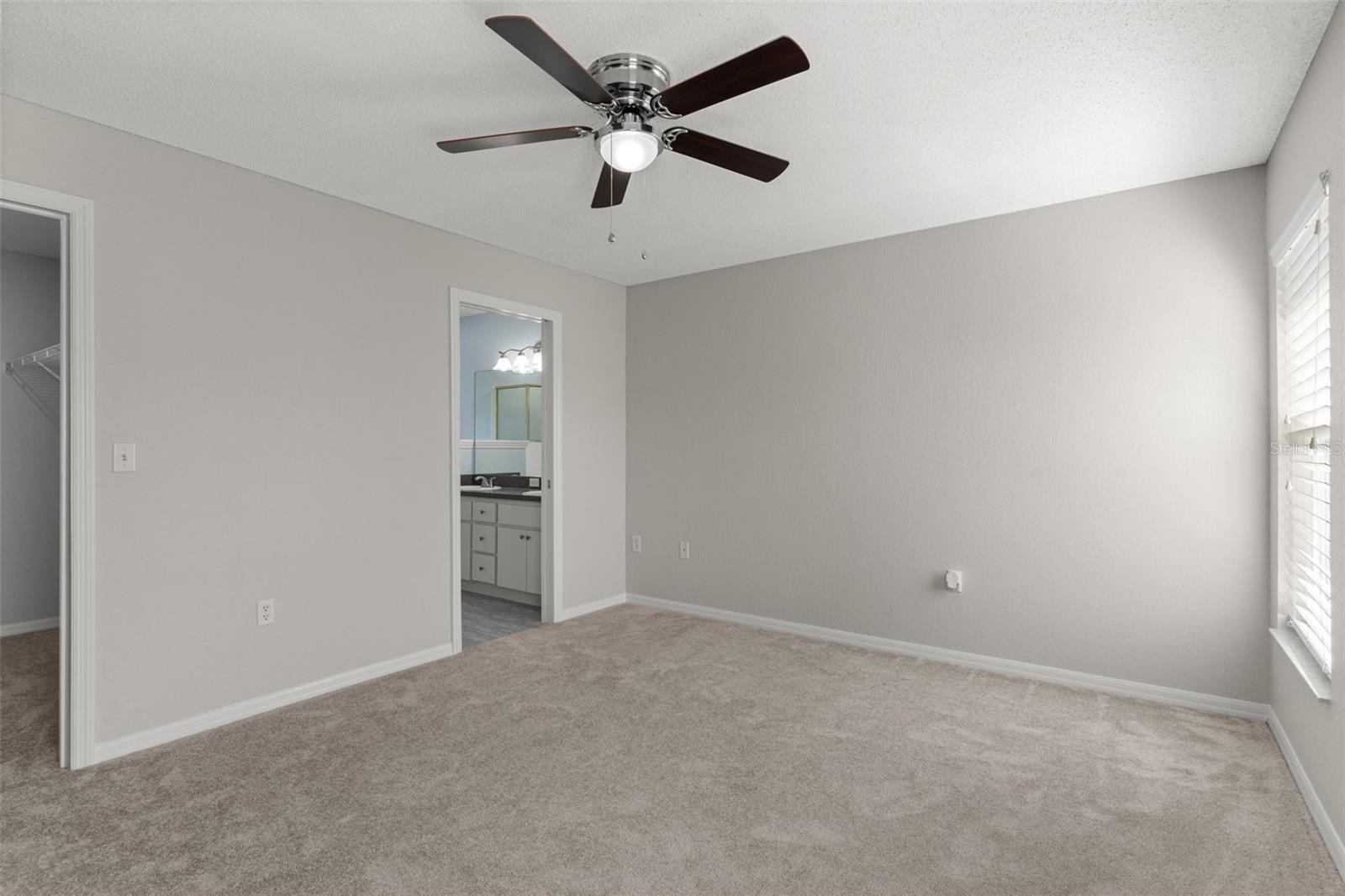 Image 18 of 35 For 906 Highland Crest Circle