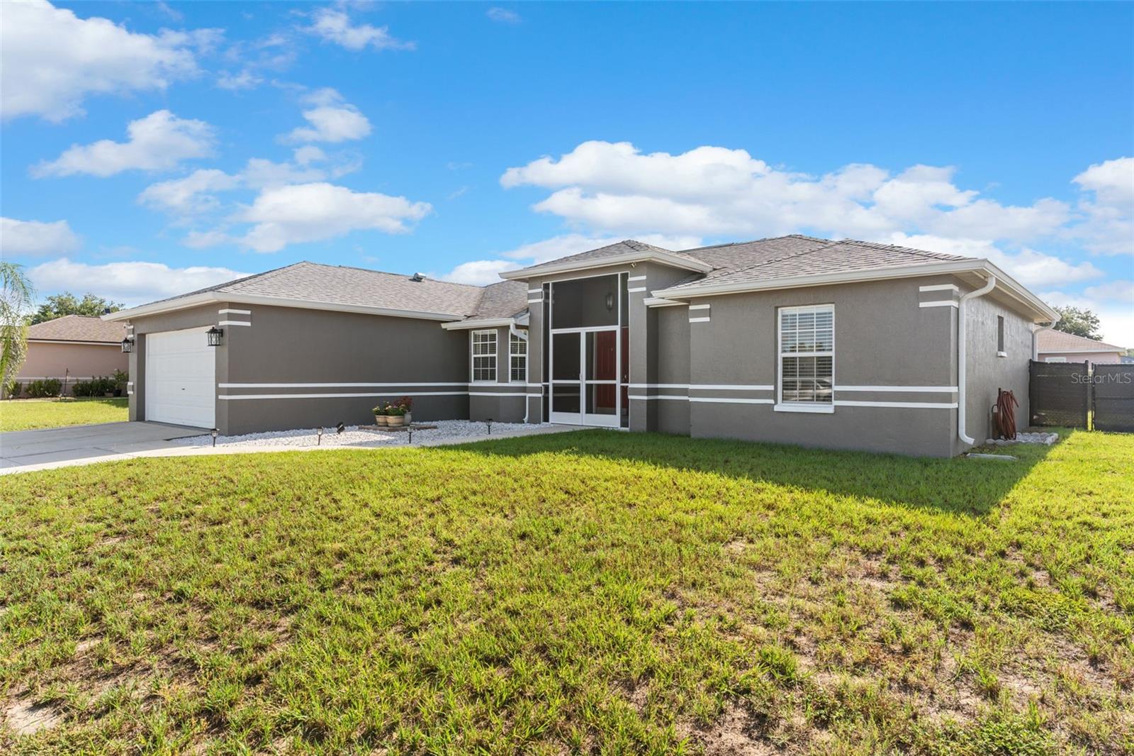 Image 2 of 35 For 906 Highland Crest Circle