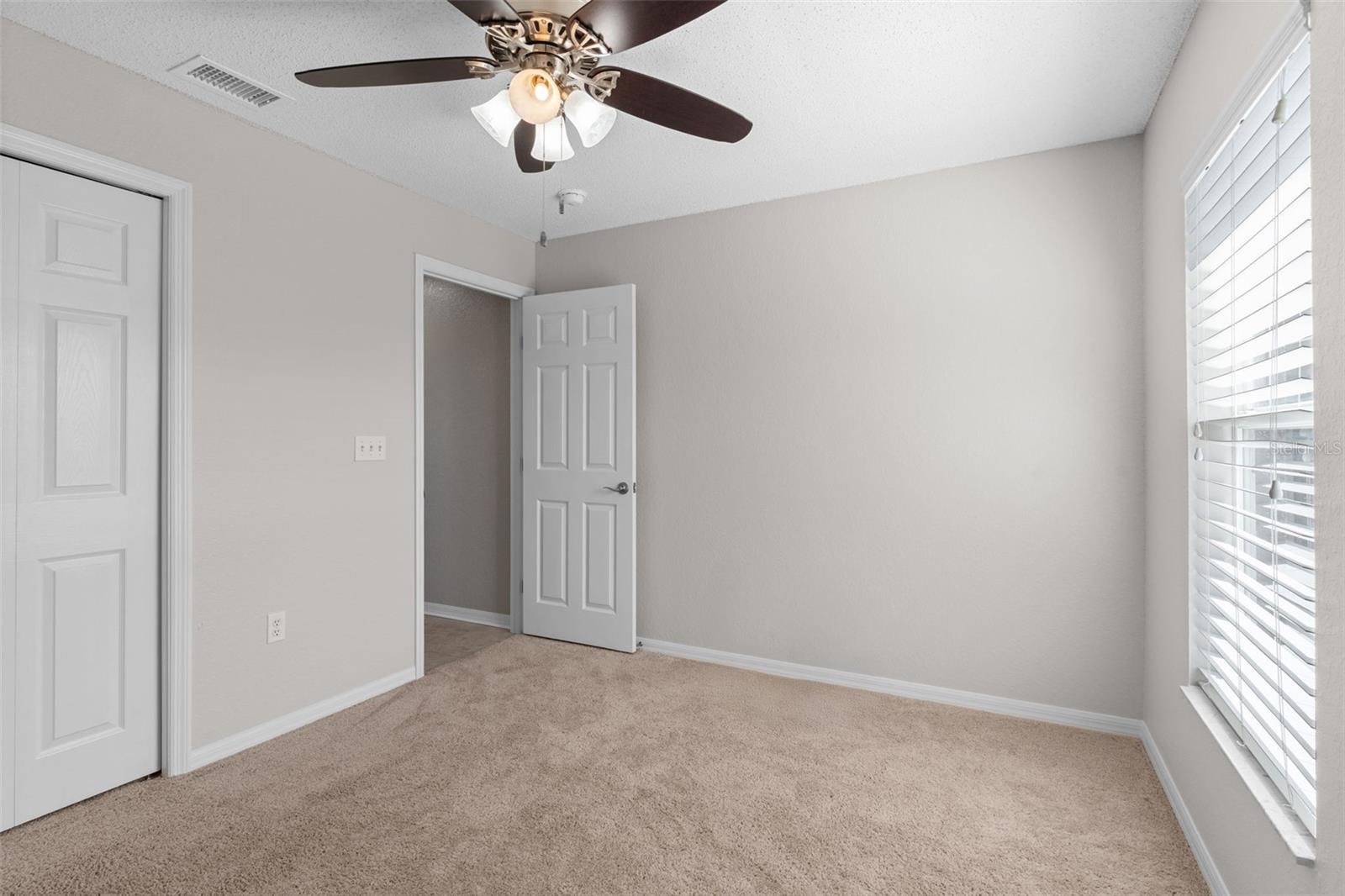 Image 24 of 35 For 906 Highland Crest Circle