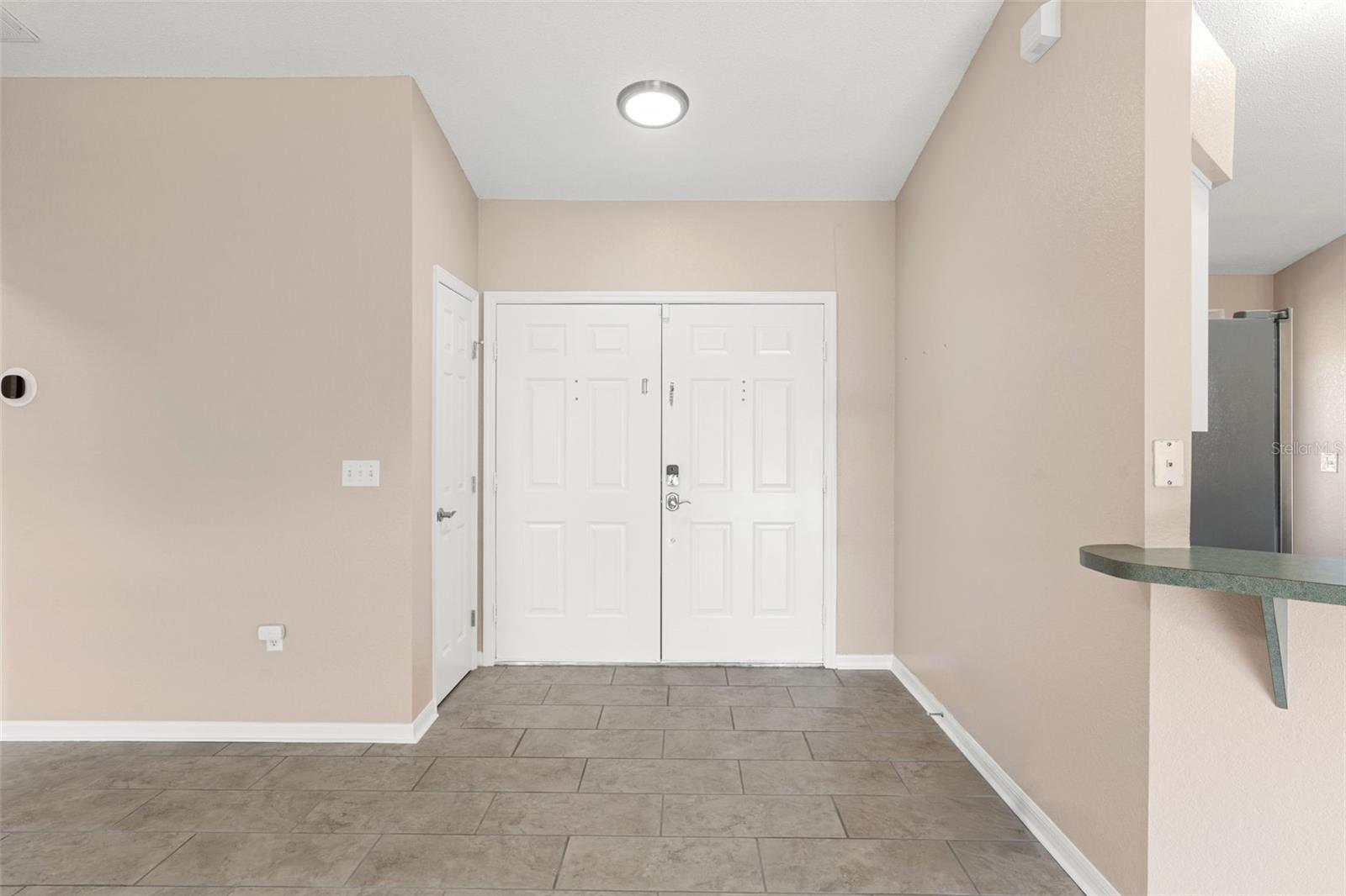Image 6 of 35 For 906 Highland Crest Circle