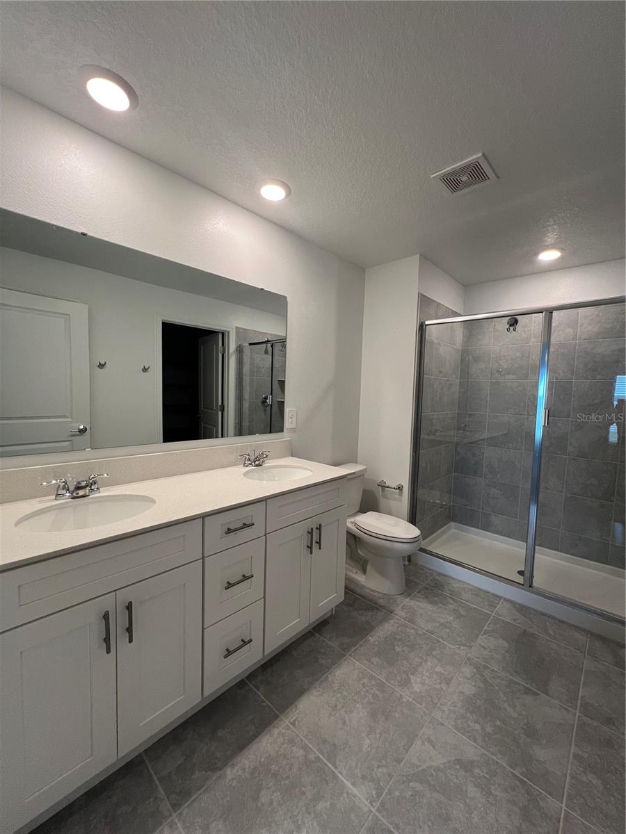Image 17 of 40 For 688 Silver Palm Drive