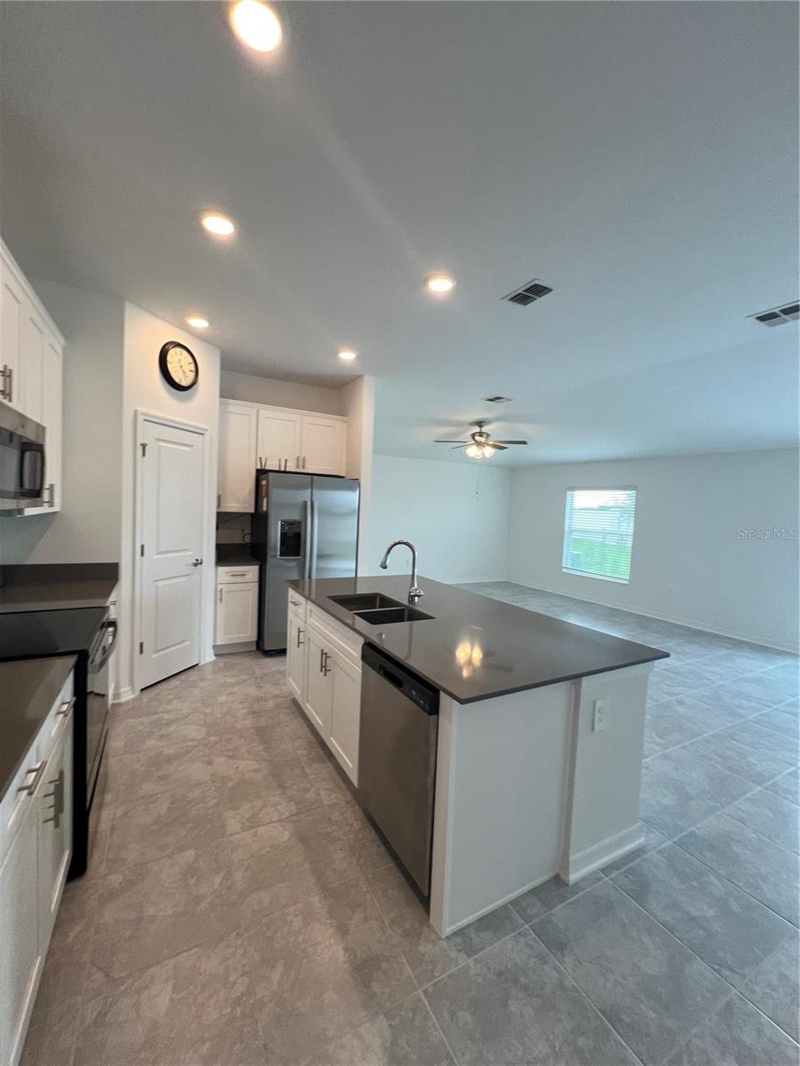 Image 6 of 40 For 688 Silver Palm Drive