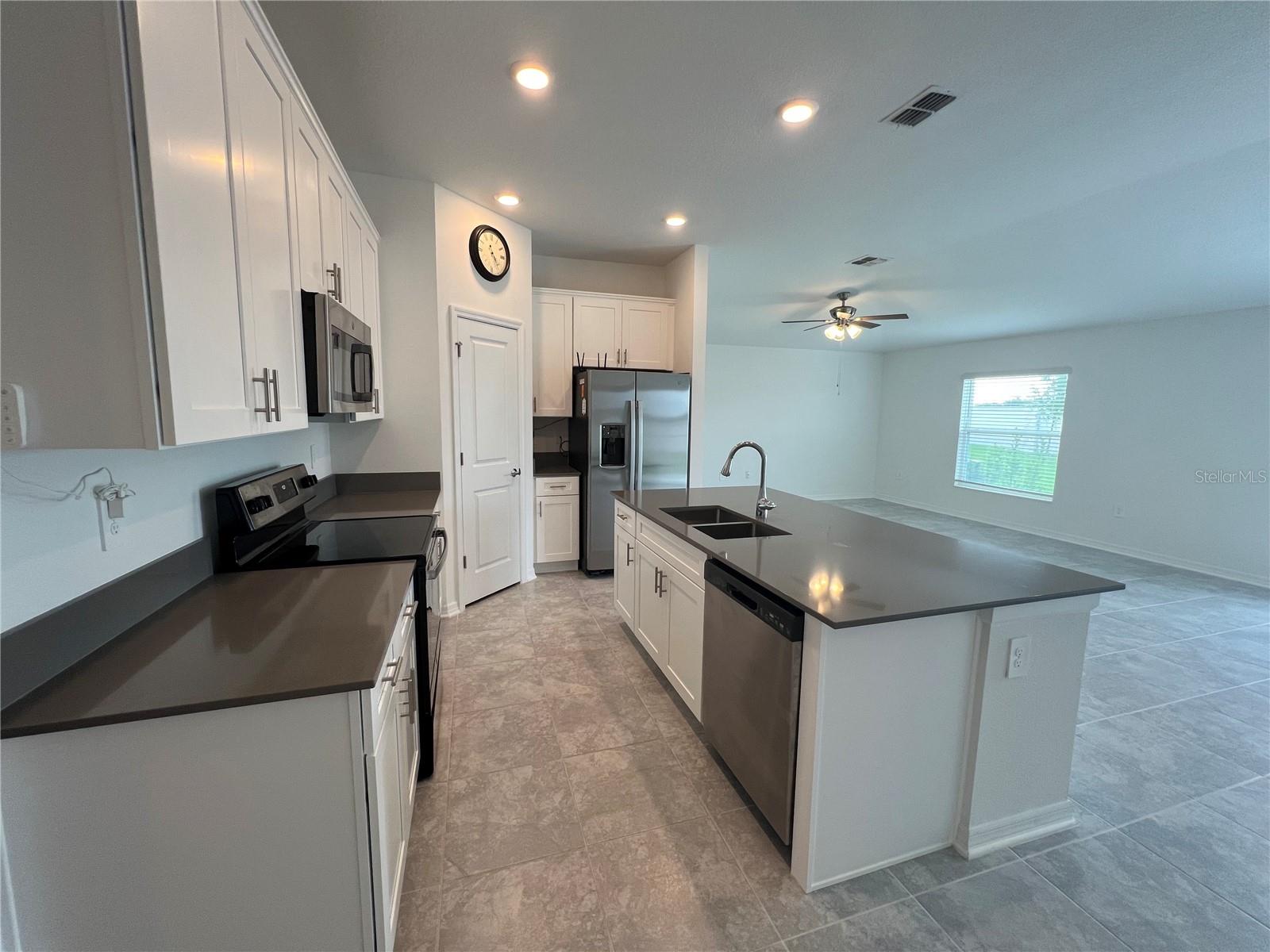 Image 7 of 40 For 688 Silver Palm Drive