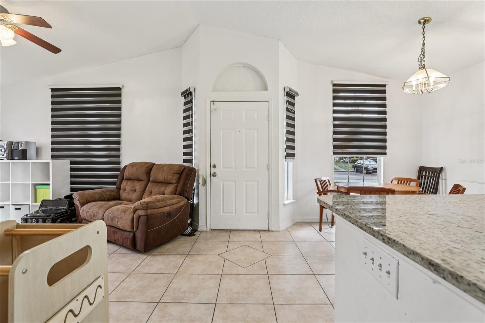 Image 3 of 23 For 298 San Gabriel Street