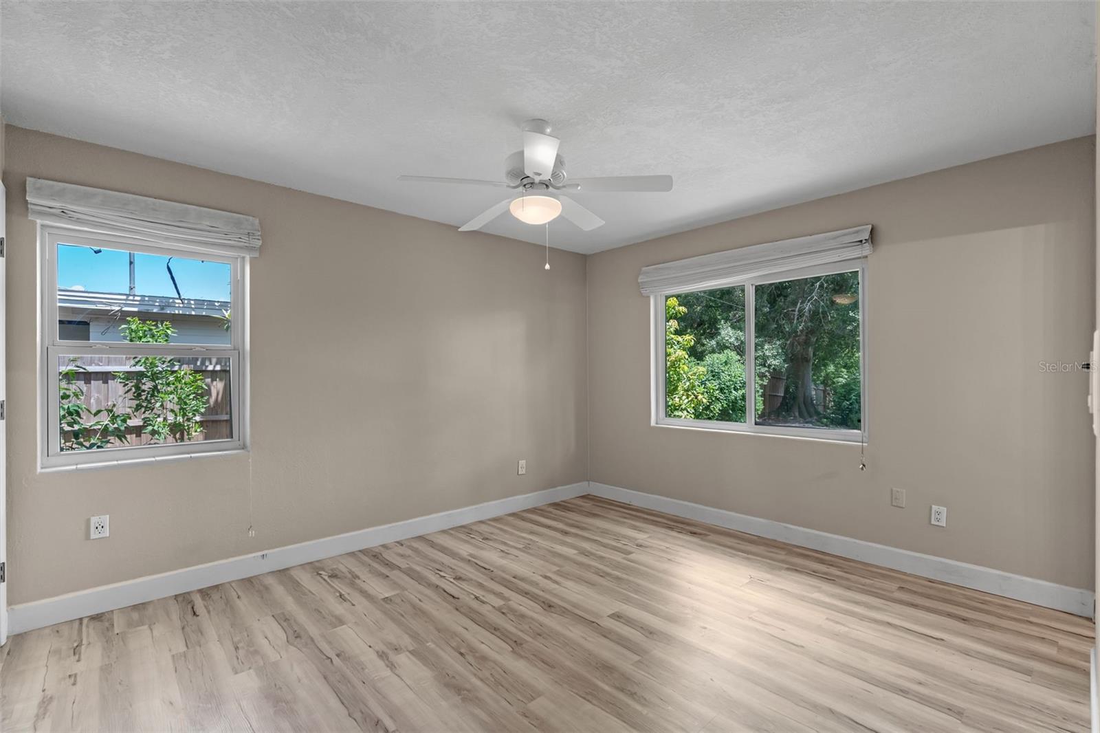 Image 10 of 34 For 5938 Mimosa Drive