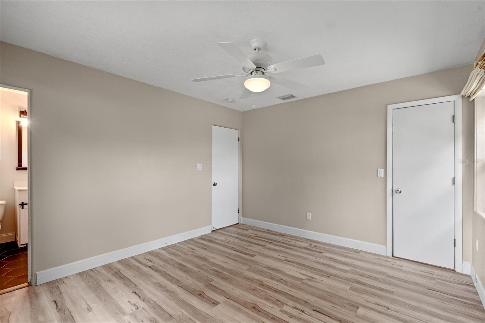 Image 11 of 34 For 5938 Mimosa Drive