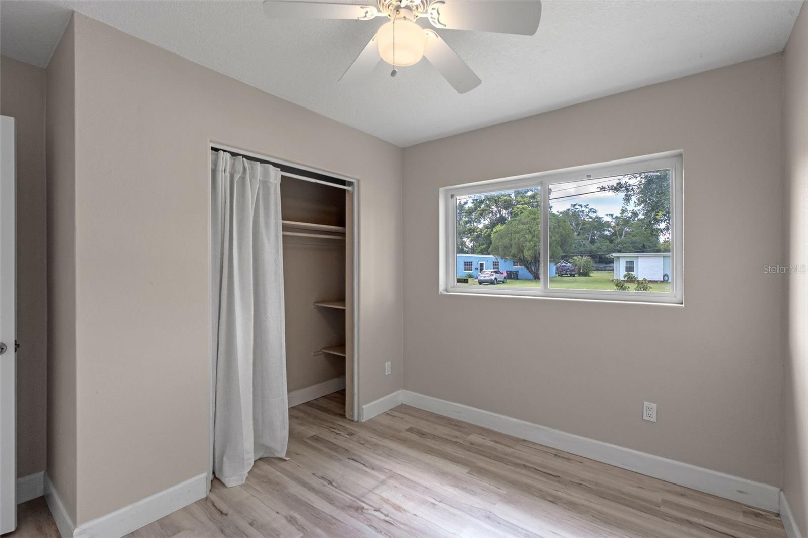 Image 13 of 34 For 5938 Mimosa Drive
