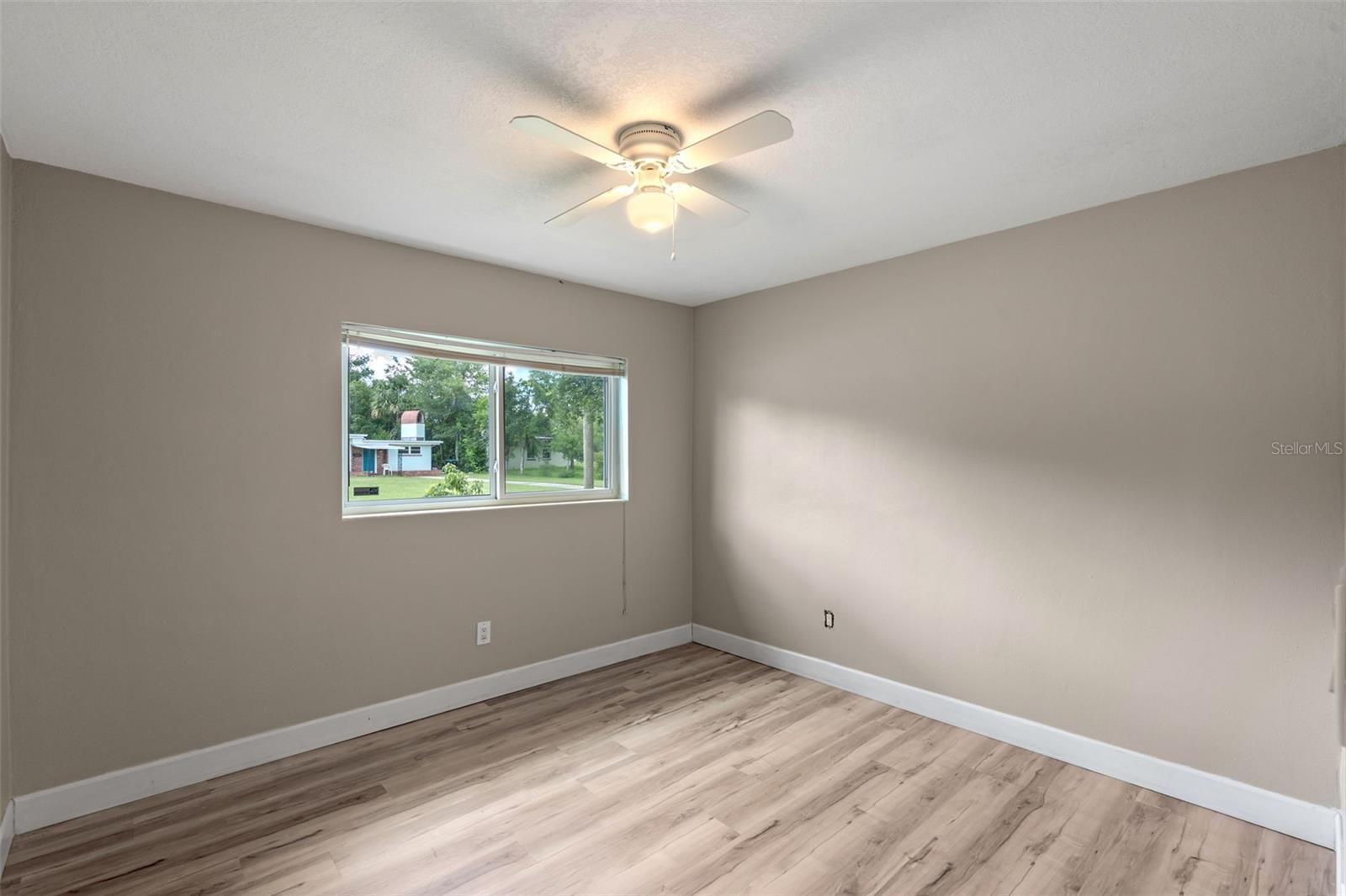 Image 15 of 34 For 5938 Mimosa Drive