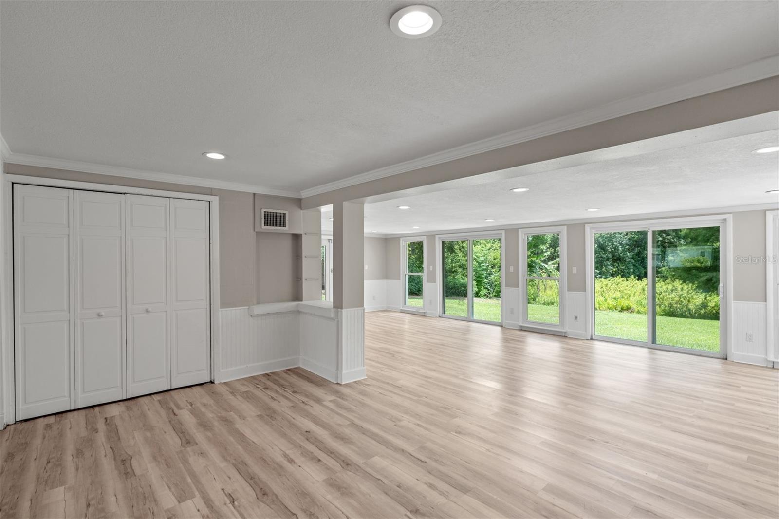Image 5 of 34 For 5938 Mimosa Drive
