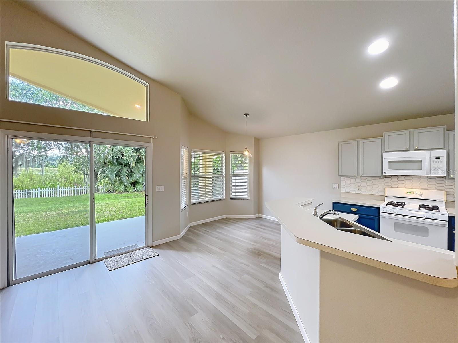 Image 10 of 53 For 6677 Cherry Grove Circle