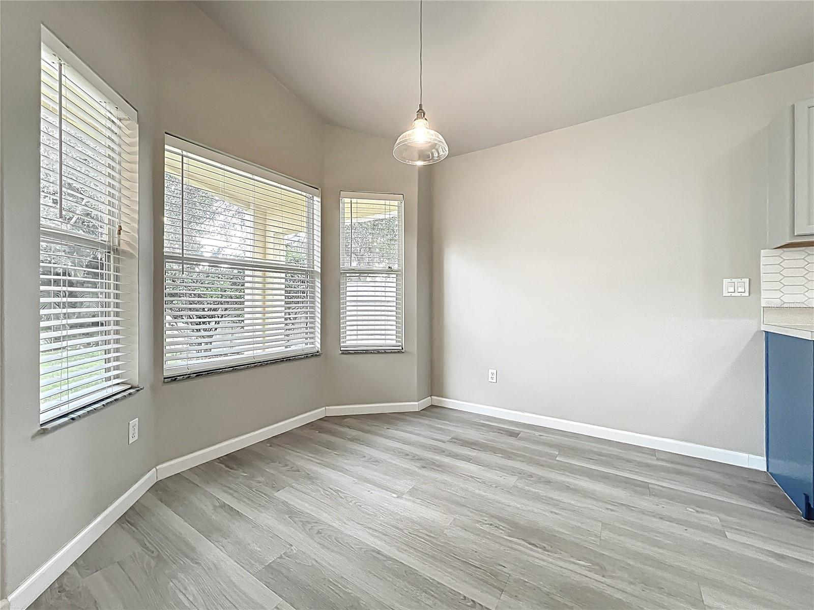 Image 13 of 53 For 6677 Cherry Grove Circle
