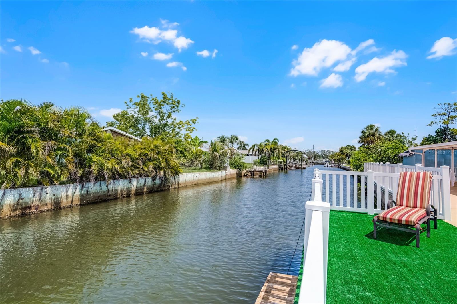 Listing photo id 8 for 13901 Old Dixie Highway