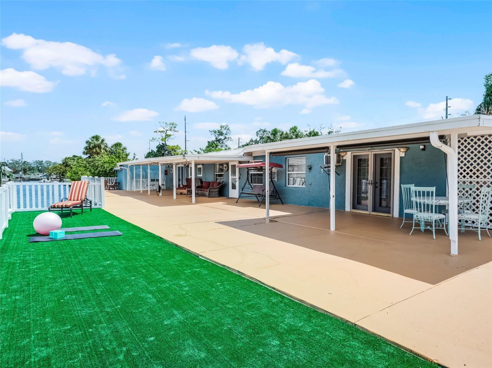 Listing photo id 11 for 13901 Old Dixie Highway