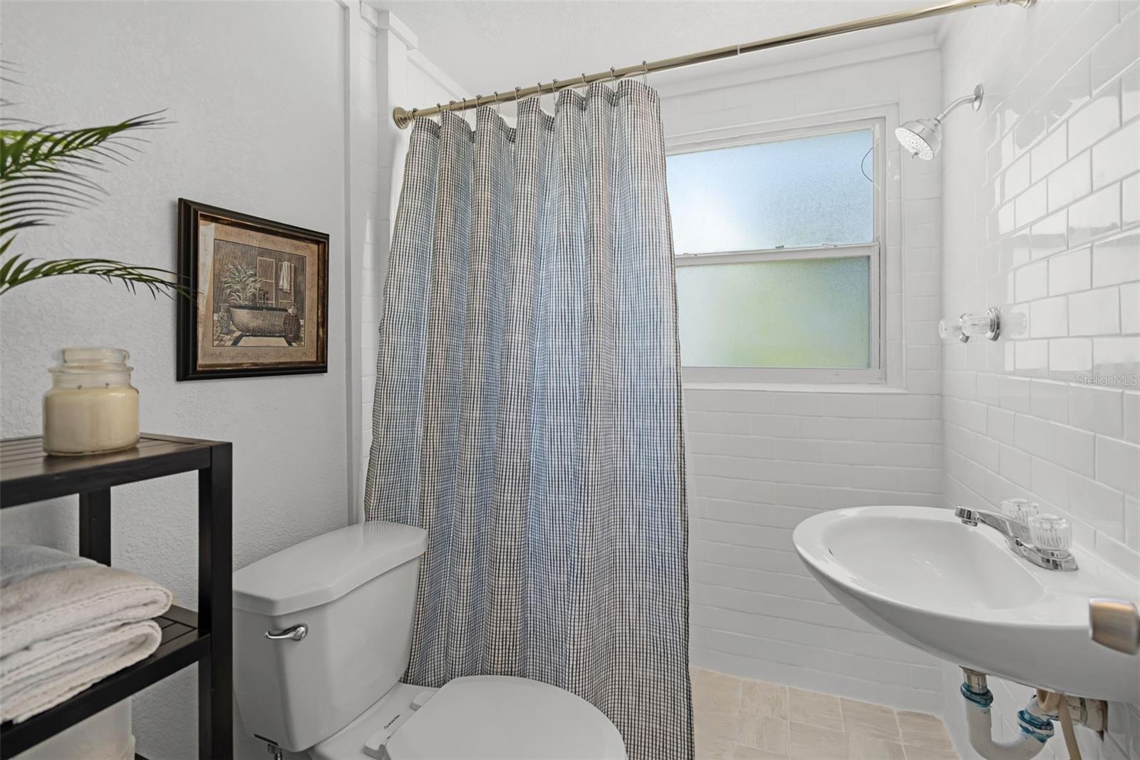 Listing photo id 27 for 13901 Old Dixie Highway