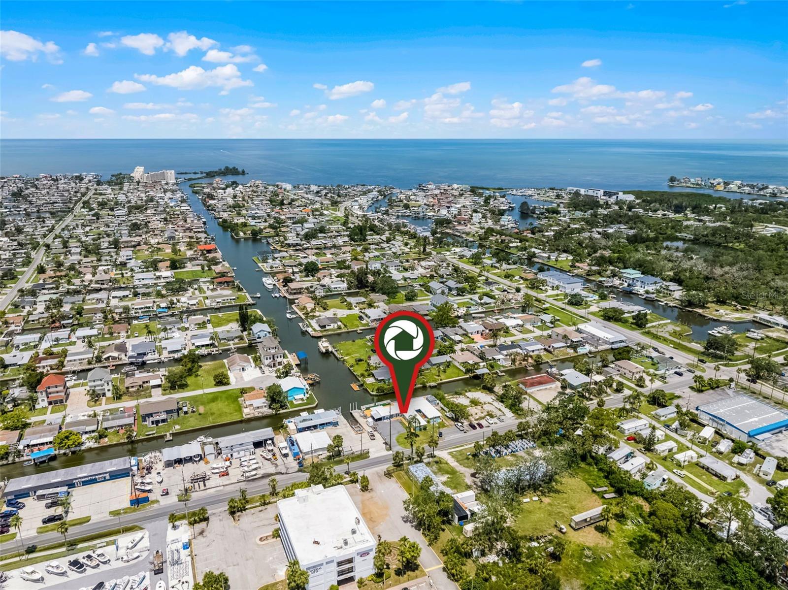 Listing photo id 37 for 13901 Old Dixie Highway