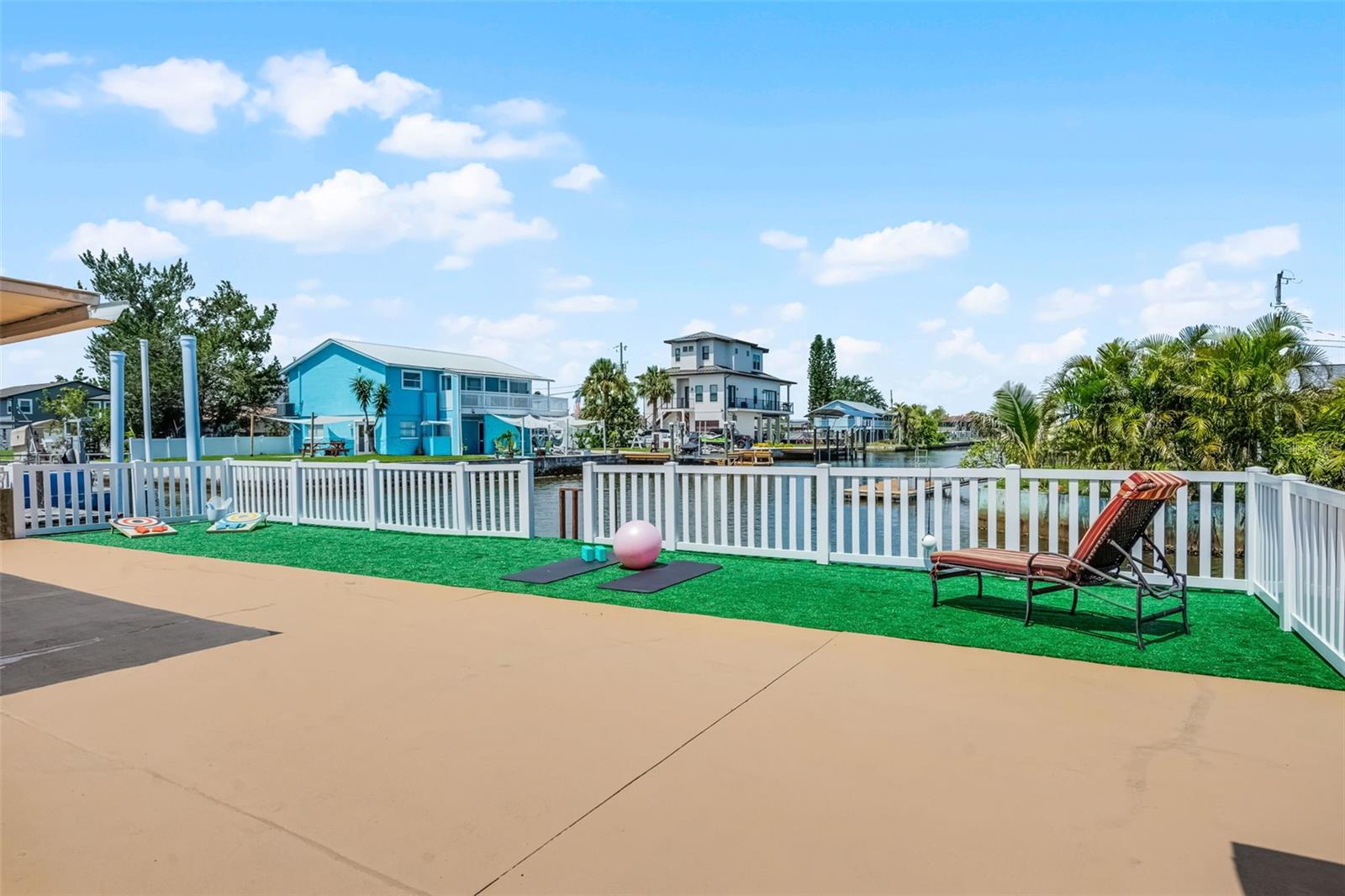 Listing photo id 2 for 13901 Old Dixie Highway