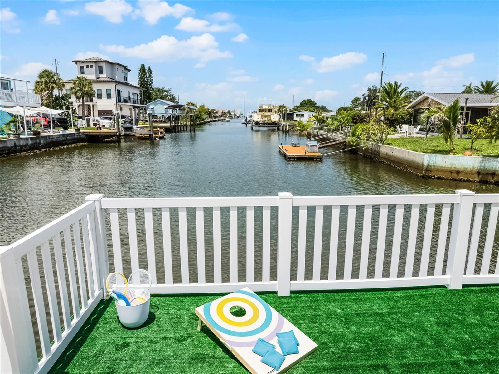 Listing photo id 7 for 13901 Old Dixie Highway