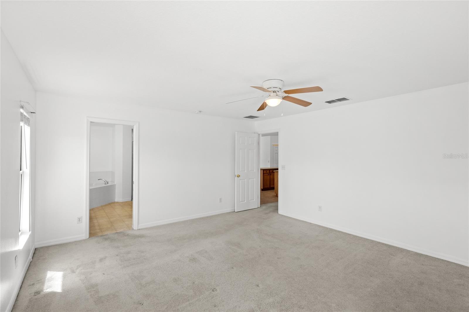 Image 17 of 38 For 608 Hatchwood Drive