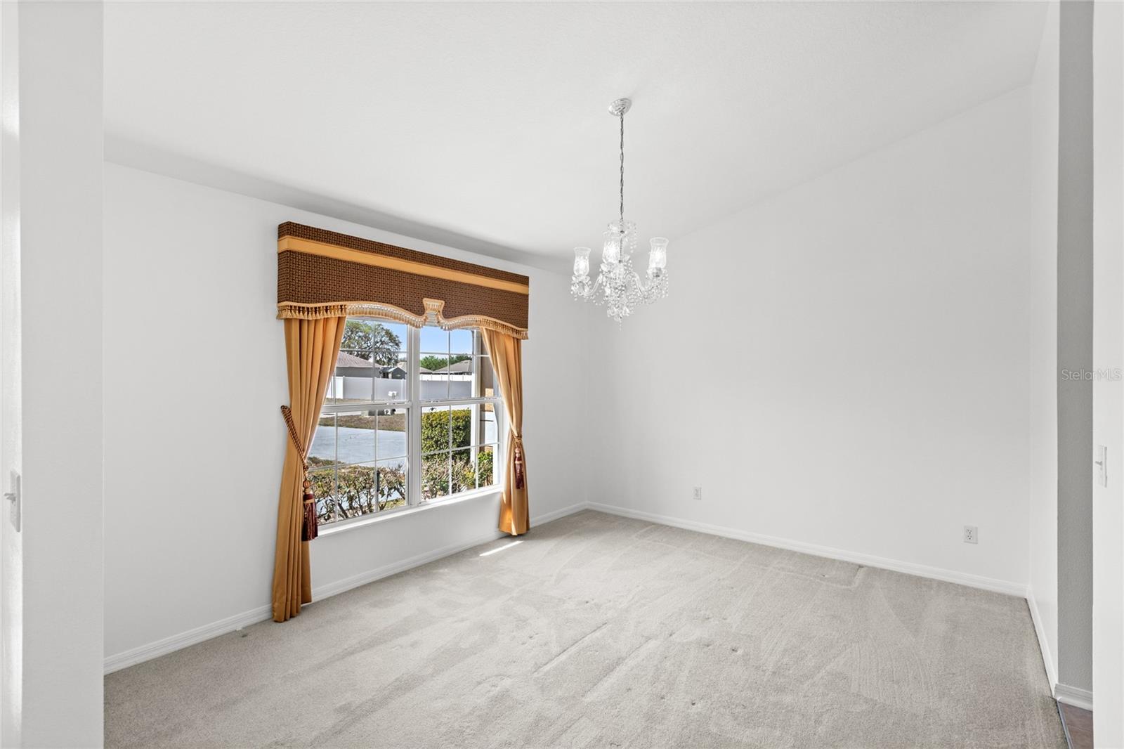 Image 9 of 38 For 608 Hatchwood Drive