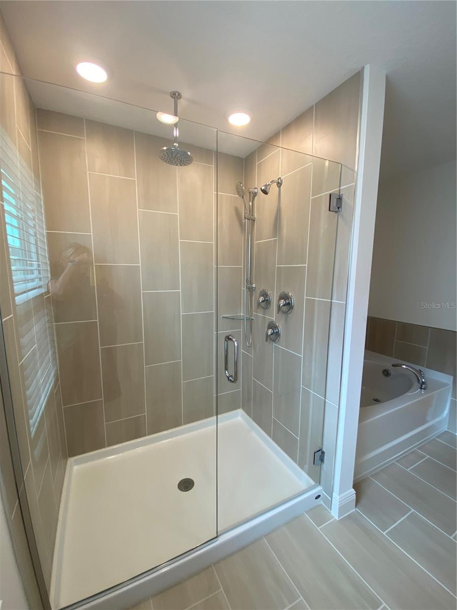 Image 11 of 17 For 7962 Syracuse Drive