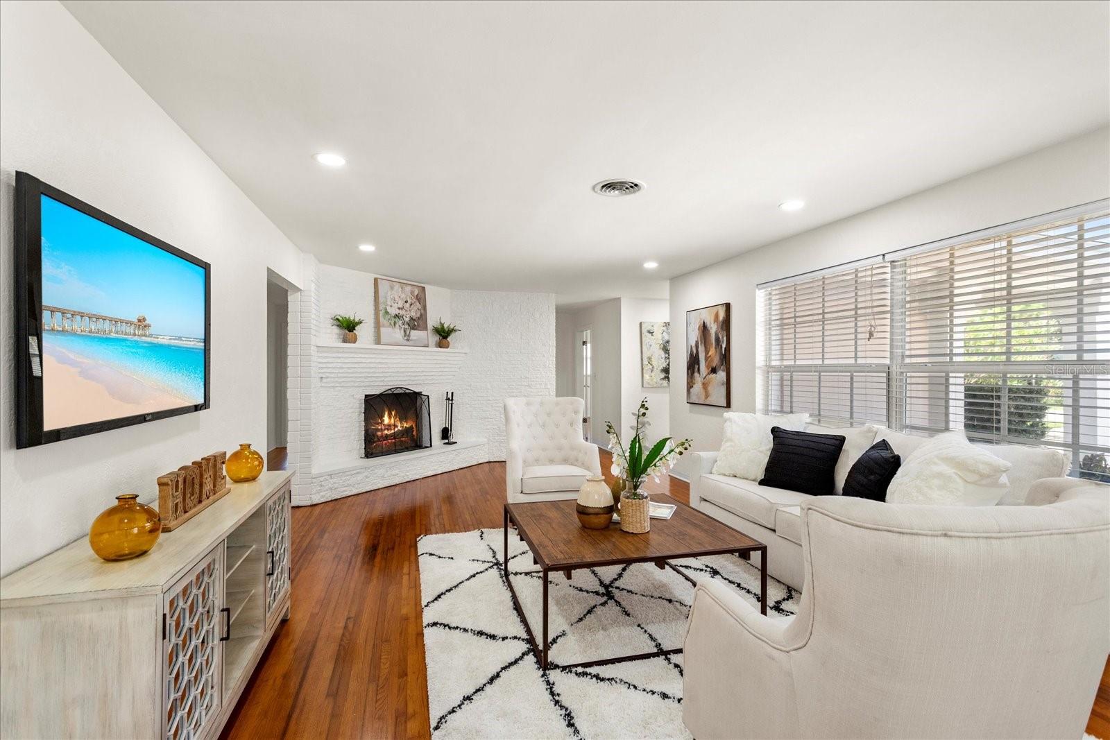 Image 7 of 44 For 105 John Anderson Drive