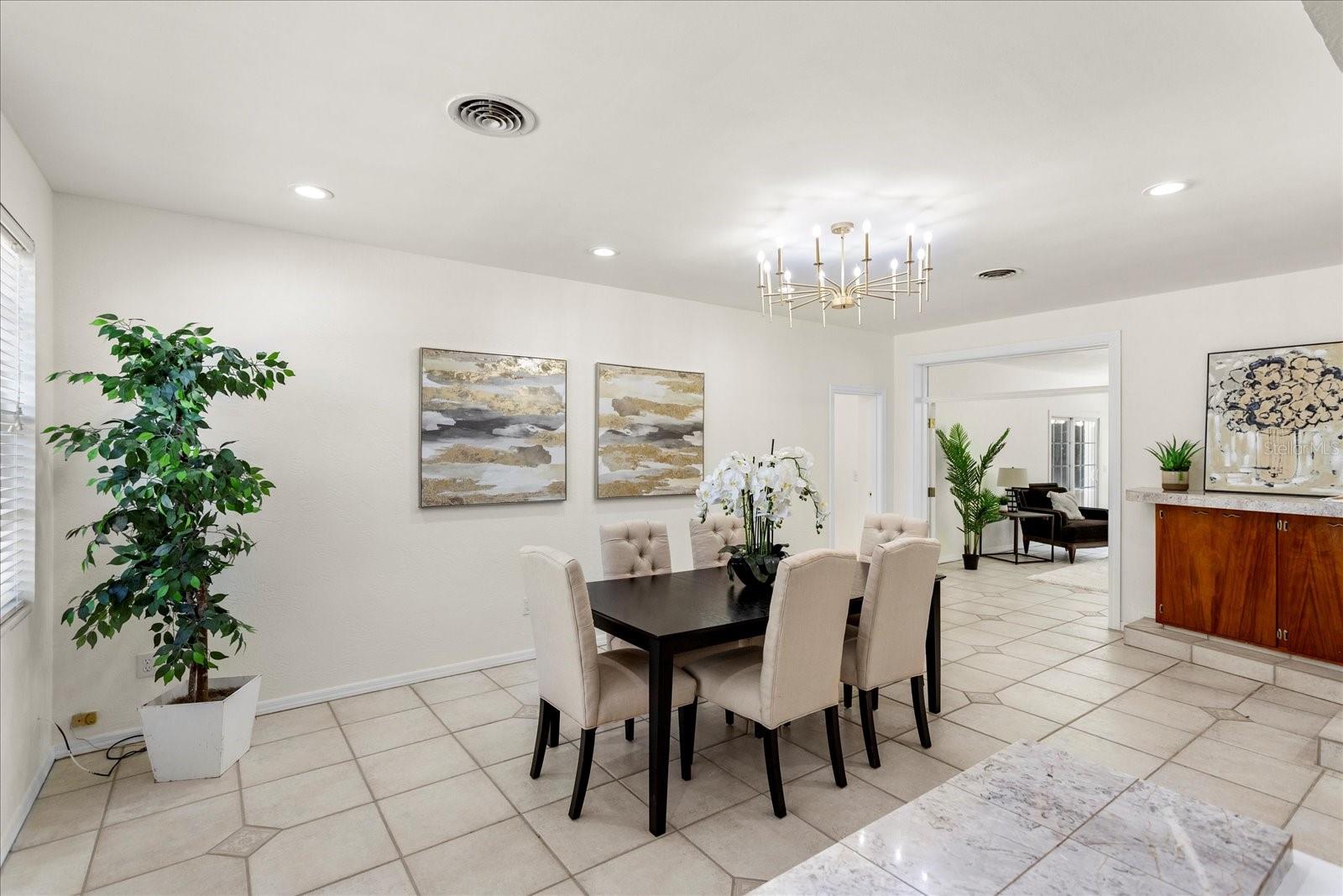 Image 9 of 44 For 105 John Anderson Drive