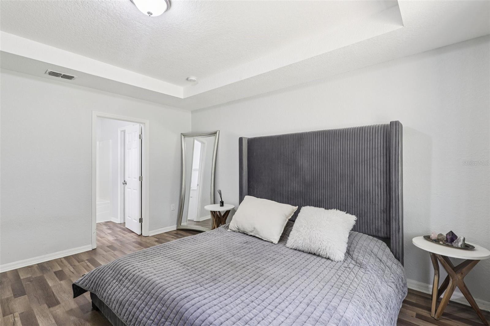 Image 12 of 29 For 15888 152nd Avenue