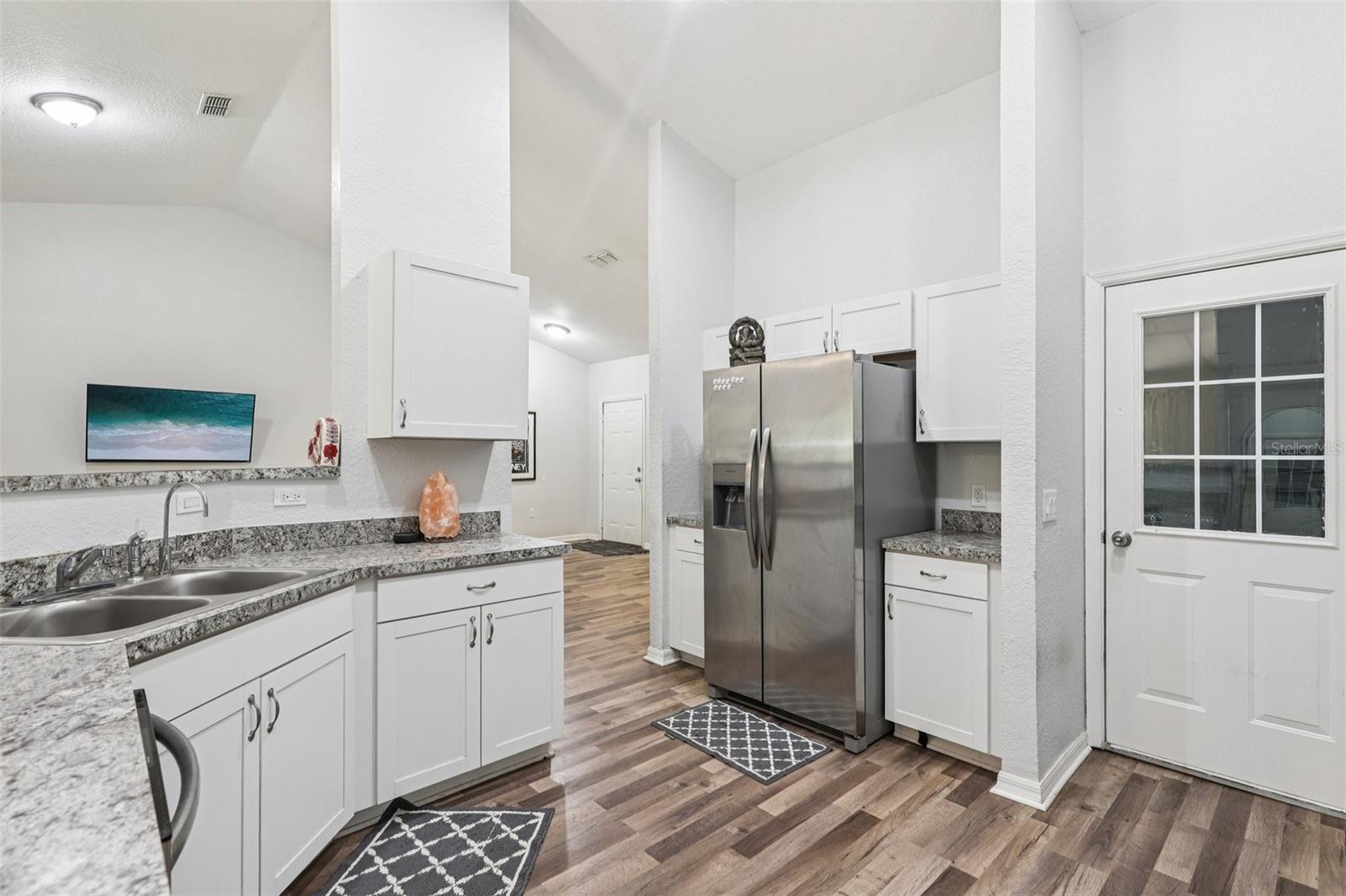 Image 9 of 29 For 15888 152nd Avenue